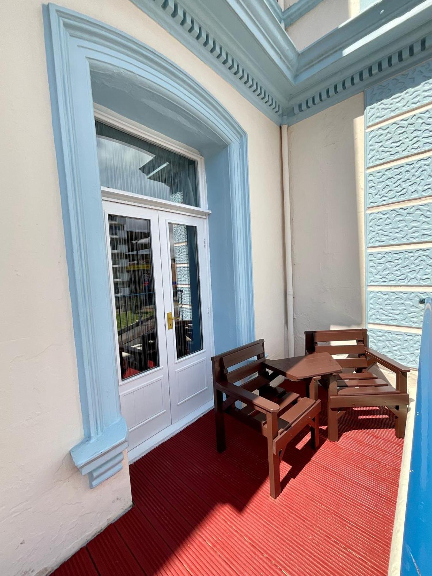 Vernon Guesthouse Eastbourne Bagian luar foto