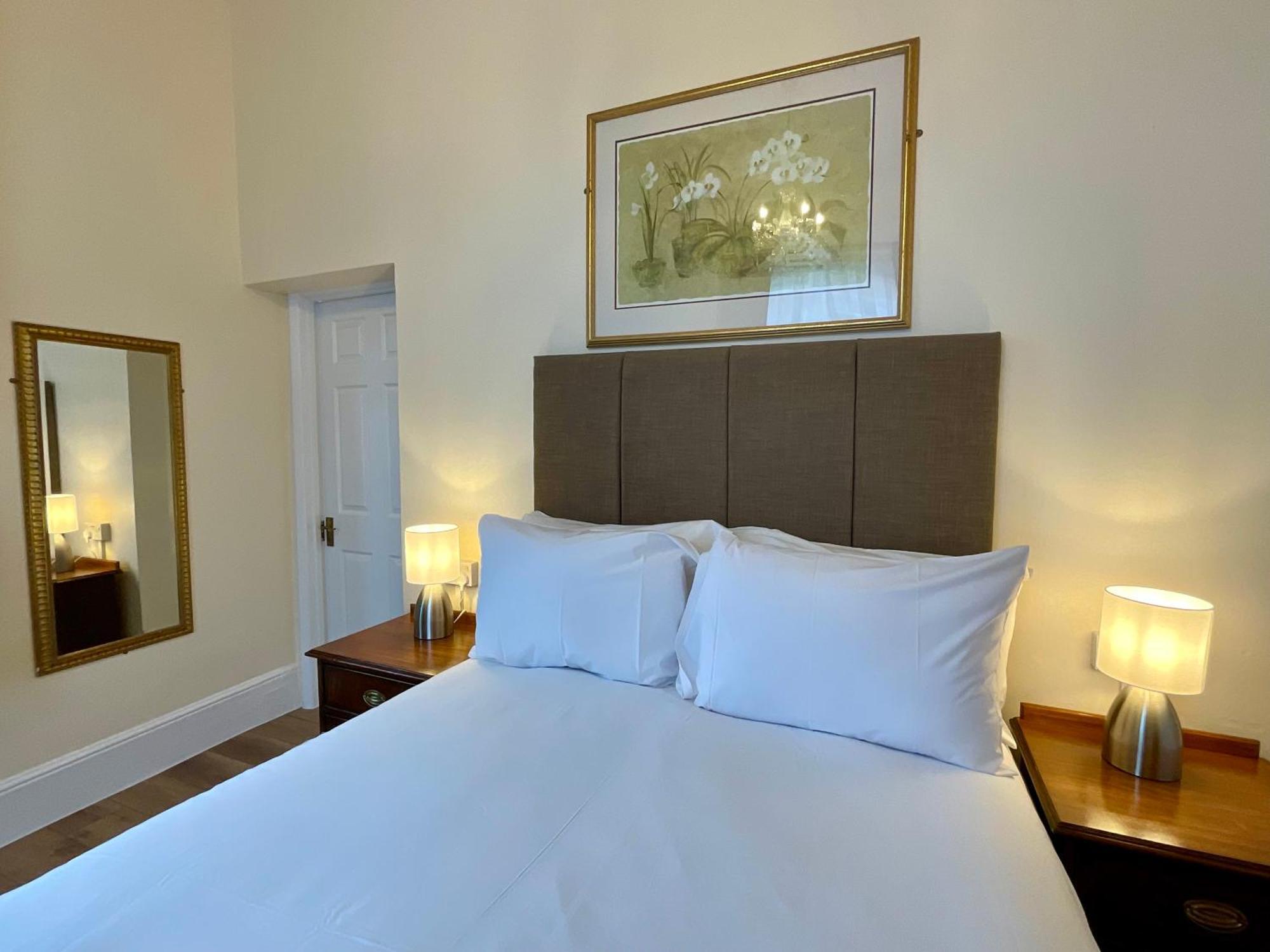 Vernon Guesthouse Eastbourne Bagian luar foto