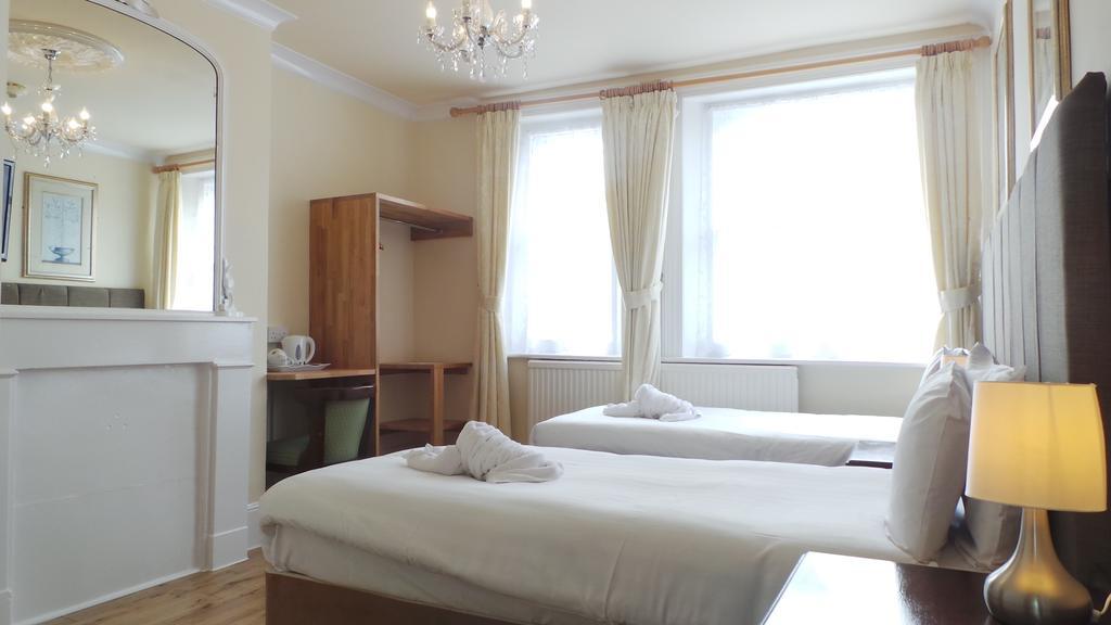 Vernon Guesthouse Eastbourne Bagian luar foto