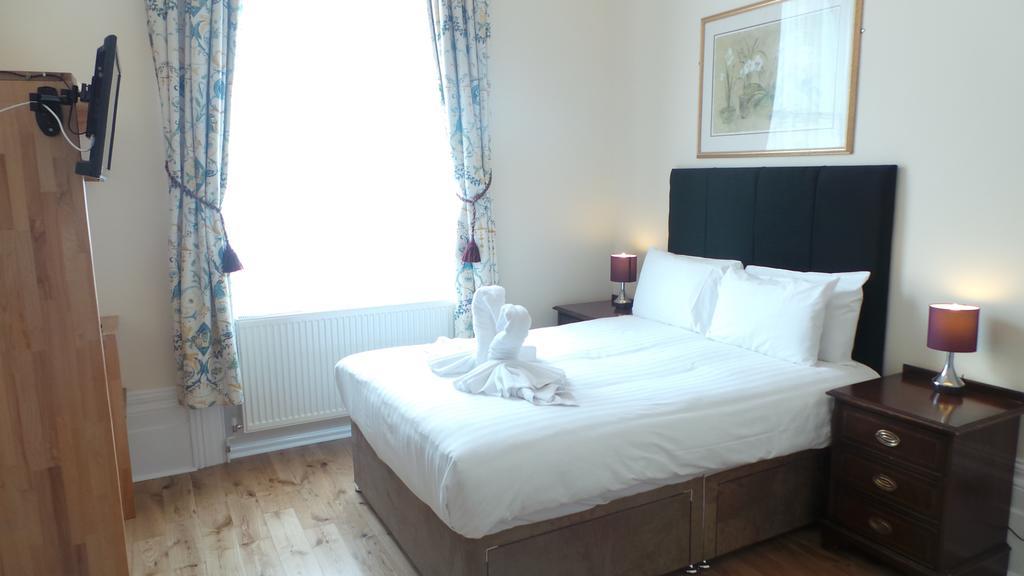 Vernon Guesthouse Eastbourne Bagian luar foto
