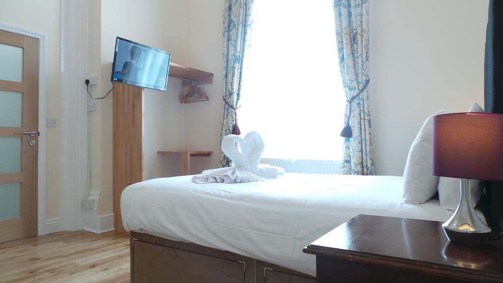 Vernon Guesthouse Eastbourne Bagian luar foto